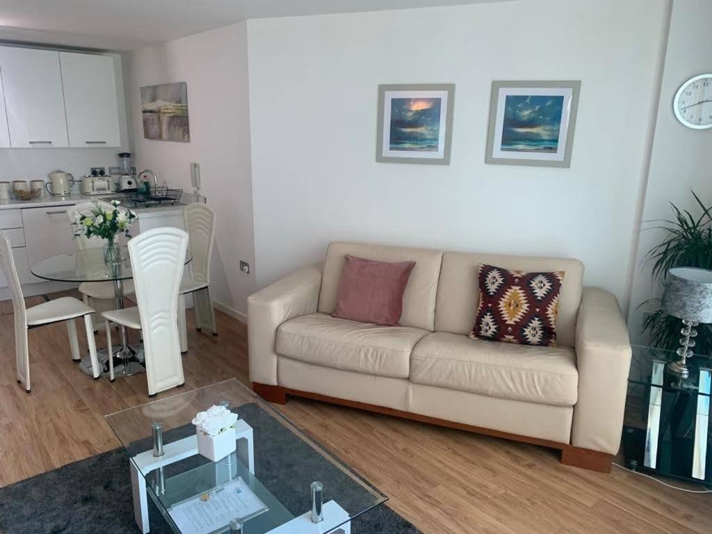 Marco Island -Spacious City Centre 2 Bedroom Apartment Nottingham Dış mekan fotoğraf